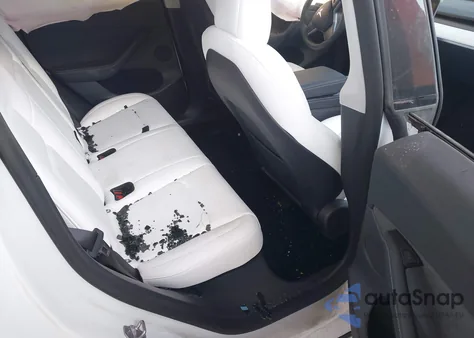 2022 Tesla Model Y from USA, damaged, VIN 7SAYGDEE5NF516604